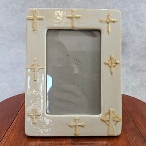 Fetco Home Decor Cream Ceramic Photo Frame with Raised Cross Embellishments‎